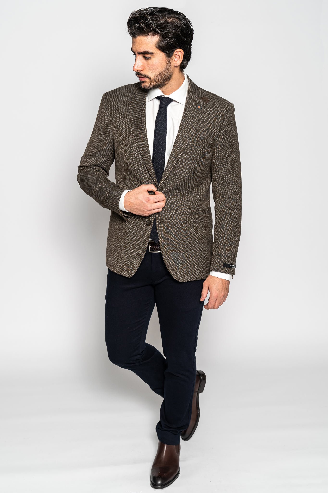 sakaki-digel-ezzo-1272406-2