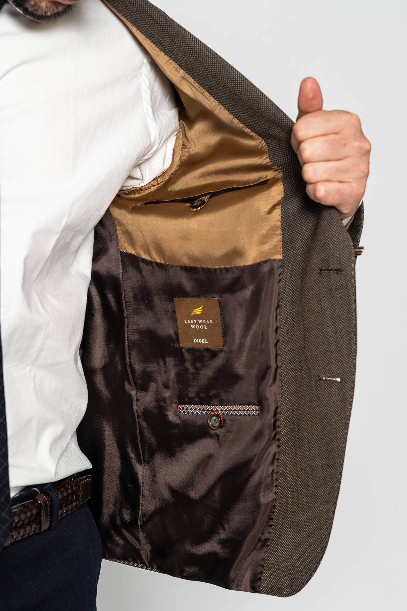 sakaki-digel-ezzo-1272406-4